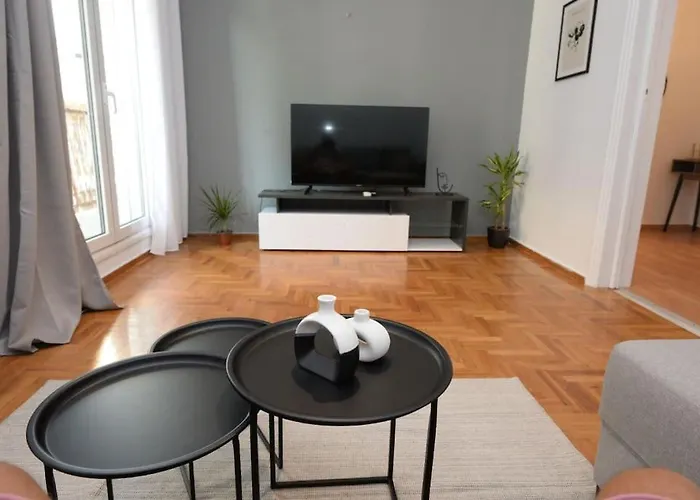 Minimal In Koukaki